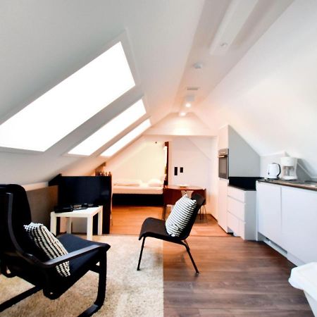רוברטוויל Modern And Cozy Studio In A Former Coach House מראה חיצוני תמונה